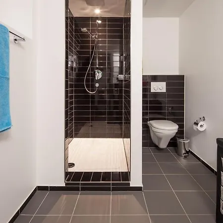 2,5 Zi Design Loft Mit Gartensitzplatz *