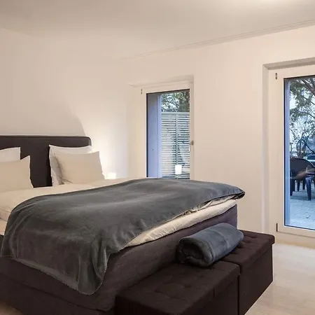 Apartament 2,5 Zi Design Loft Mit Gartensitzplatz *