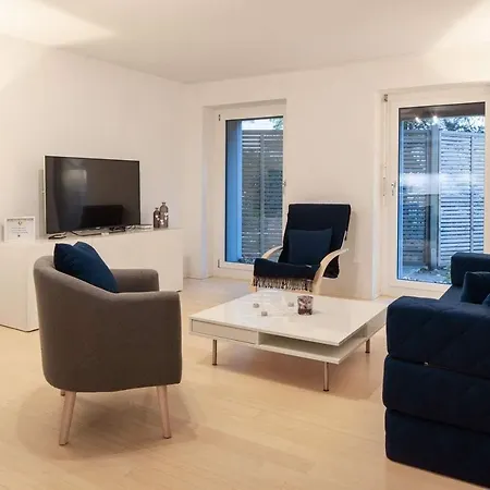 Apartament 2,5 Zi Design Loft Mit Gartensitzplatz *