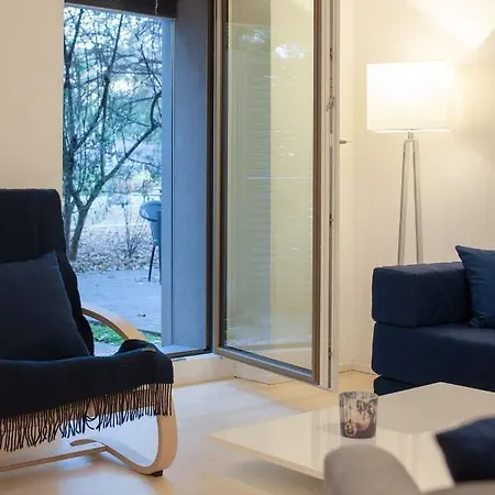 2,5 Zi Design Loft Mit Gartensitzplatz *